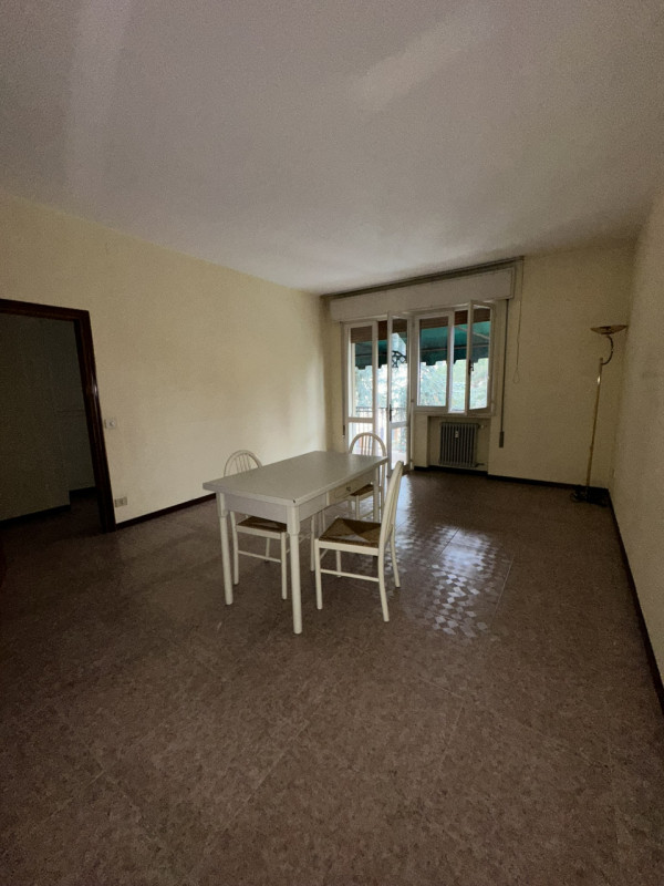 OTTIMO APPARTAMENTO TRICAMENRE ZONA SANTA RITA - VENDESI

Nel quartiere di Santa Rita, comodo a t...
