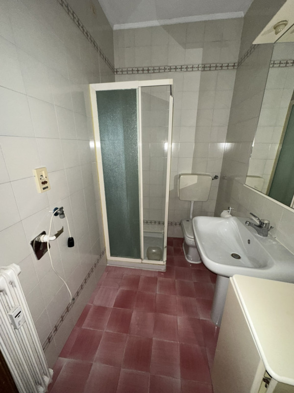 OTTIMO APPARTAMENTO TRICAMENRE ZONA SANTA RITA - VENDESI

Nel quartiere di Santa Rita, comodo a t...