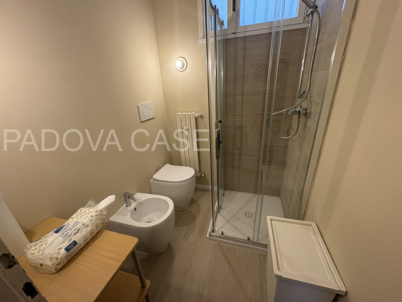 Una perla rara nel cuore di Padova!
Dimentica i soliti appartamenti. In Via Cesare Battisti, scop...