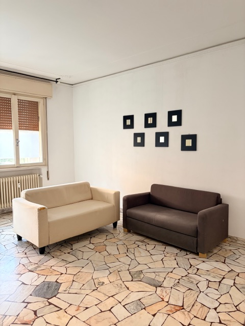 S. Bellino: spazioso appartamento in un condominio con ascensore e in posizione assolutamente cen...