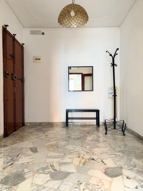 S. Bellino: spazioso appartamento in un condominio con ascensore e in posizione assolutamente cen...