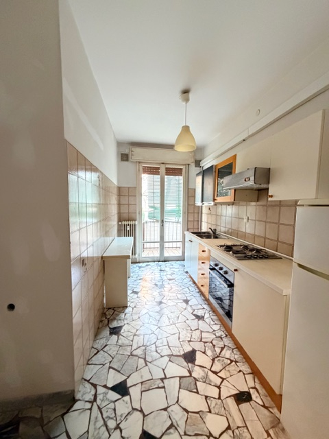 S. Bellino: spazioso appartamento in un condominio con ascensore e in posizione assolutamente cen...