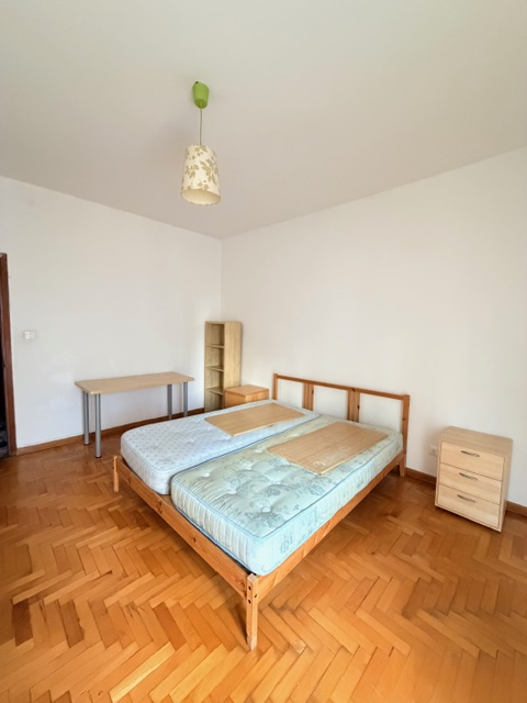 S. Bellino: spazioso appartamento in un condominio con ascensore e in posizione assolutamente cen...