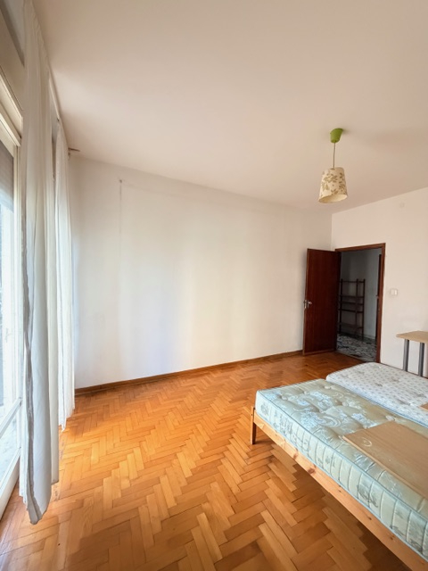 S. Bellino: spazioso appartamento in un condominio con ascensore e in posizione assolutamente cen...