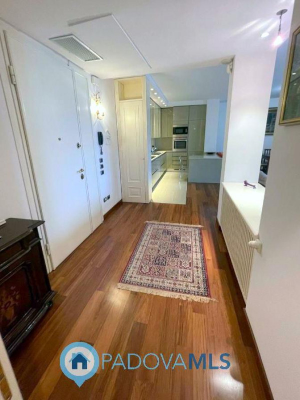 Immobile in esclusiva al Gruppo Padova MLS

Nella zona più esclusiva di Abano, in elegante palazz...