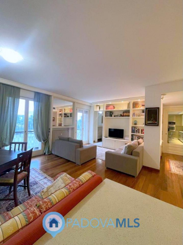 Immobile in esclusiva al Gruppo Padova MLS

Nella zona più esclusiva di Abano, in elegante palazz...