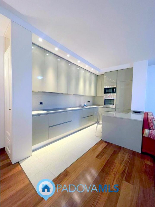 Immobile in esclusiva al Gruppo Padova MLS

Nella zona più esclusiva di Abano, in elegante palazz...