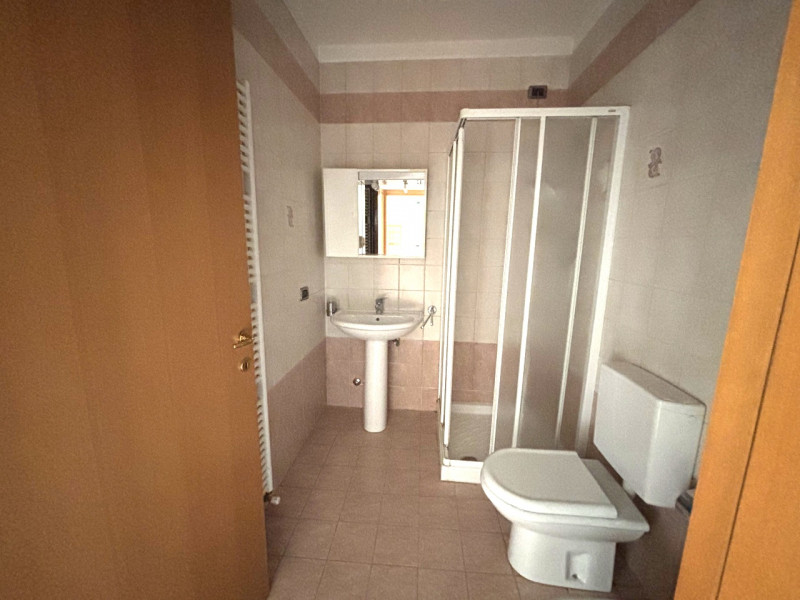 In una zona residenziale tranquilla e ben servita di Montegalda (VI), proponiamo un appartamento ...