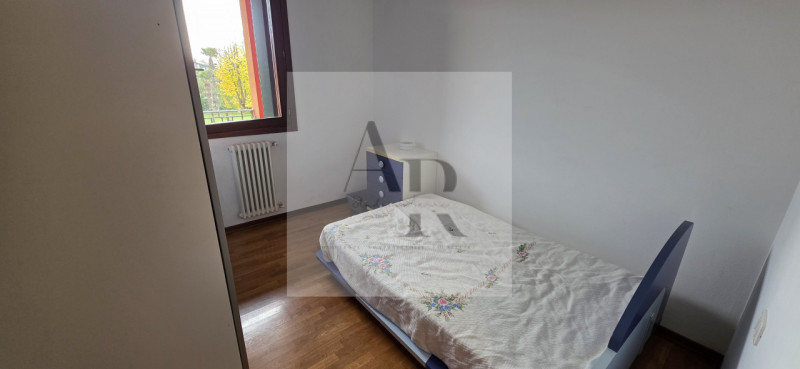 Perarolo: Proponiamo in locazione, splendido e luminoso appartamento trilocale situato nel cuore ...