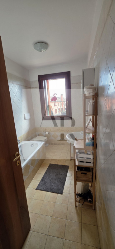 Perarolo: Proponiamo in locazione, splendido e luminoso appartamento trilocale situato nel cuore ...