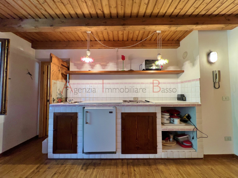 VIVERE LA MONTAGNA – PÈCOL, AI PIEDI DEL CIVETTA

Nel cuore di Pecol, rinomata località turistic...