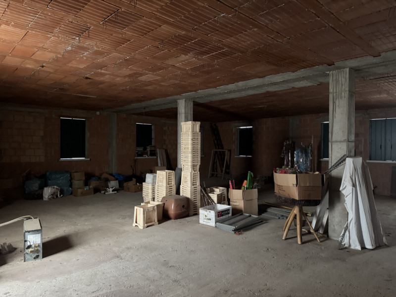 SANT'ANDREA DI CAMPODARSEGO - Proponiamo in vendita una porzione di trifamiliare al grezzo edific...