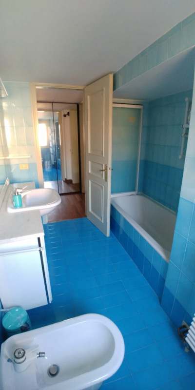 Scoprite un'opportunità unica per vivere in uno splendido attico situato nella prestigiosa zona d...