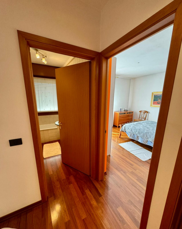 Proponiamo in vendita un introvabile appartamento quadrilocale nel cuore di Noventa Padovana, sit...