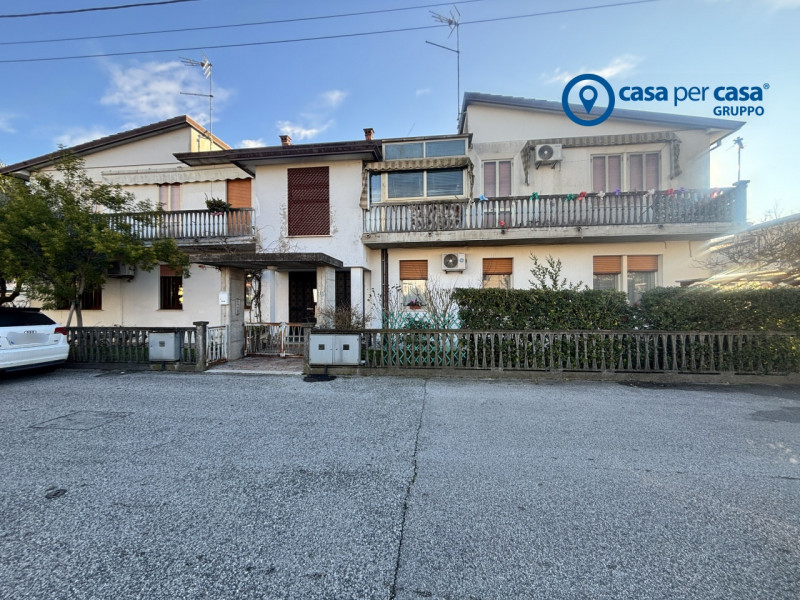 APPROVATO GRUPPO CASA PER CASA: VALUTATO, CONTROLLATO, GESTITO IN ESCLUSIVA!

ZONA:
Situato a Sta...