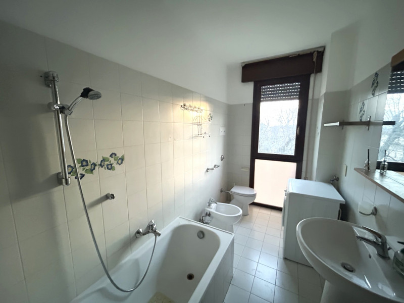 In posizione centrale a Grisignano di Zocco (VI), comoda ai principali servizi del paese e ben co...