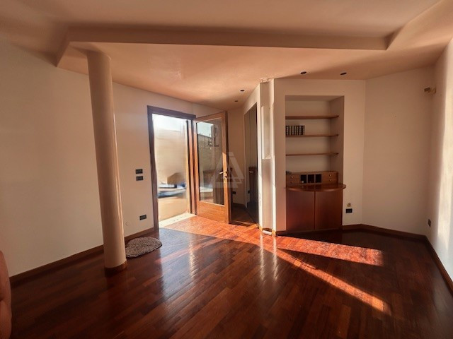 Bifamiliare situata nella tranquilla frazione di Treville, nel comune di Castelfranco Veneto. 

L...