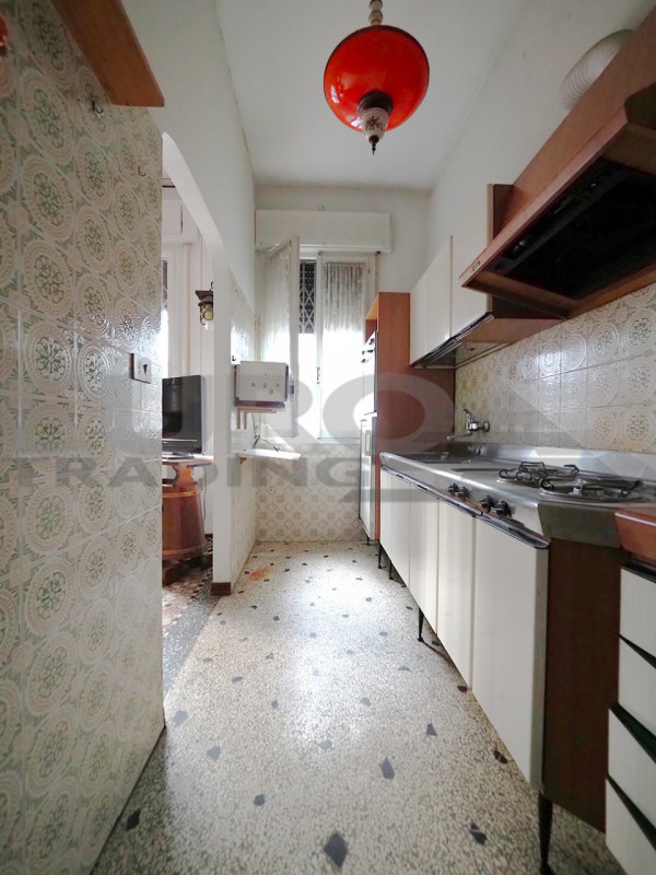 GAZZERA – CASA SINGOLA SU UNICO PIANO CON GIARDINO SU 4 LATI 

A pochi minuti da Mestre e comodis...