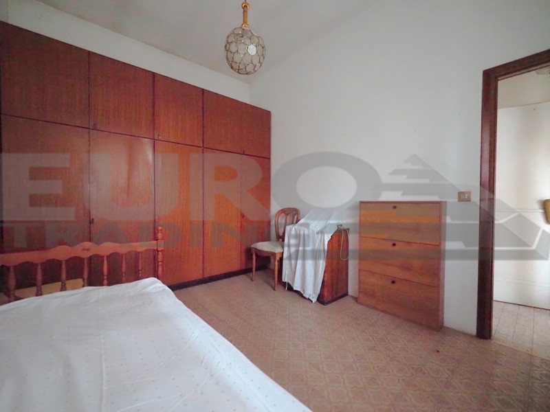 GAZZERA – CASA SINGOLA SU UNICO PIANO CON GIARDINO SU 4 LATI 

A pochi minuti da Mestre e comodis...