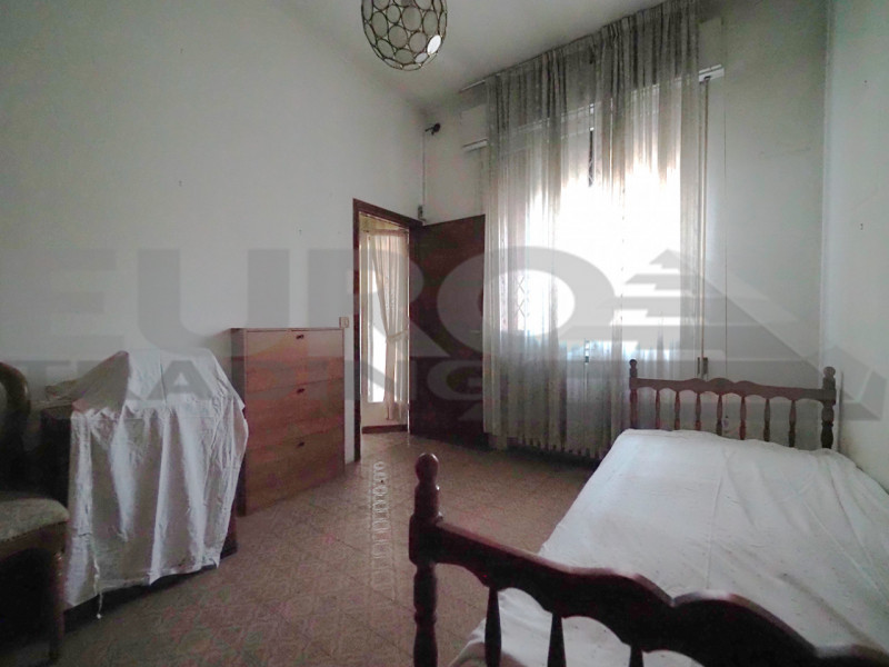 GAZZERA – CASA SINGOLA SU UNICO PIANO CON GIARDINO SU 4 LATI 

A pochi minuti da Mestre e comodis...