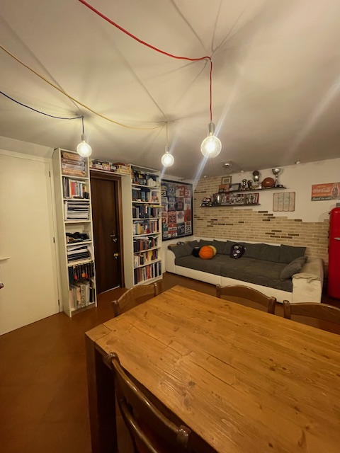 Vigodarzere vendesi in bel contesto appartamento al primo piano in buono stato locativo, con graz...