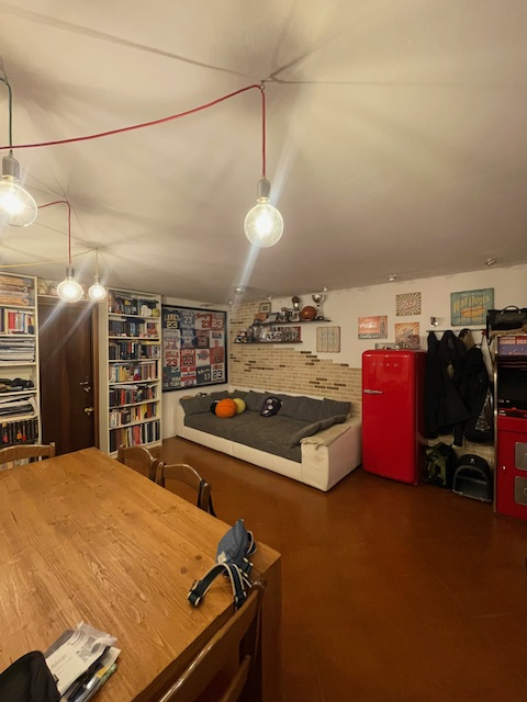 Vigodarzere vendesi in bel contesto appartamento al primo piano in buono stato locativo, con graz...