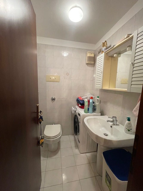 Vigodarzere vendesi in bel contesto appartamento al primo piano in buono stato locativo, con graz...