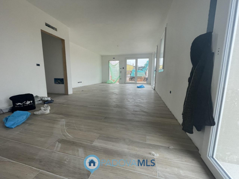 Immobile in esclusiva al Gruppo Padova MLS


Ti presentiamo una splendida opportunità immobiliare...