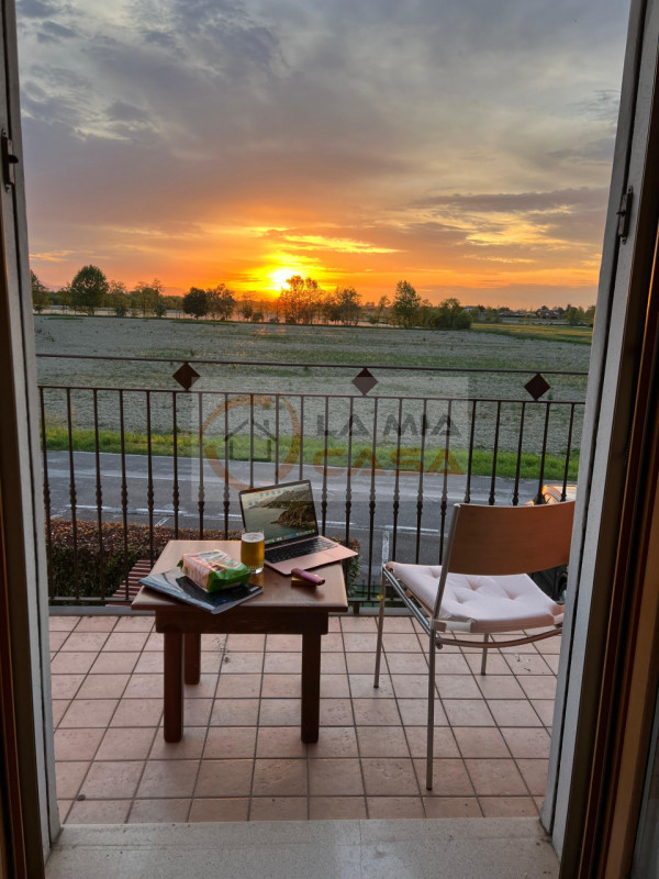 Polverara - Inserito in un tranquillo contesto del 2005, questo luminoso appartamento al primo e ...