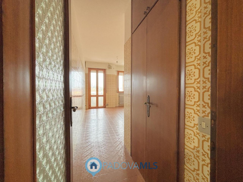 Immobile in esclusiva al Gruppo Padova MLS
In bella posizione residenziale, proponiamo appartamen...