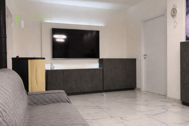 SCHIO - SS. Trinità: in zona residenziale tranquilla e molto ricercata, proponiamo luminoso TRICA...