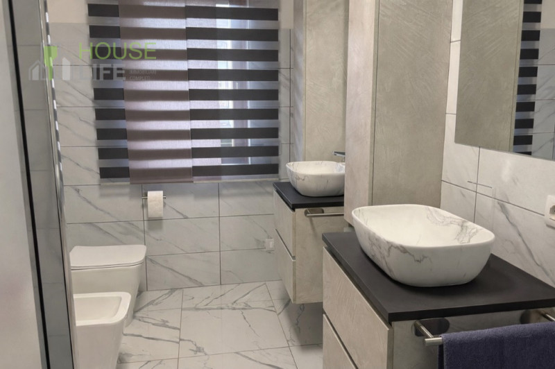 SCHIO - SS. Trinità: in zona residenziale tranquilla e molto ricercata, proponiamo luminoso TRICA...