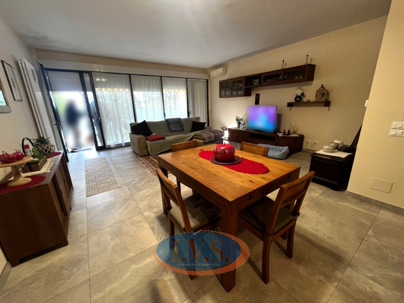 Campodoro (PD): Nella tranquillità di una zona residenziale, proponiamo a Campodoro porzione di t...