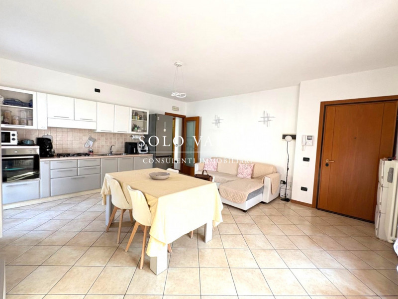 Rif. A916 (per info 340 2242606 Marco)

APPARTAMENTO PIANO PRIMO DUE CAMERE – Castelfranco Veneto...