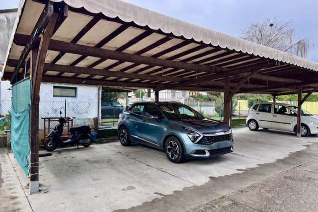 Scopri questa  villa a schiera centrale, situata nel centro di Piacenza d'Adige. Con i suoi 157 m...