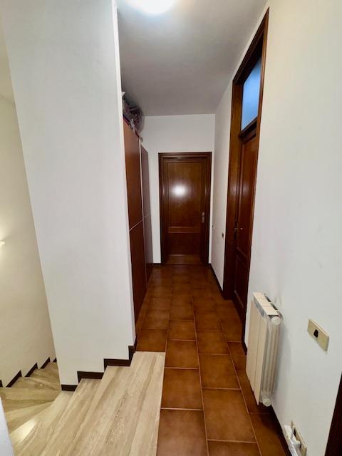 Scopri questa  villa a schiera centrale, situata nel centro di Piacenza d'Adige. Con i suoi 157 m...