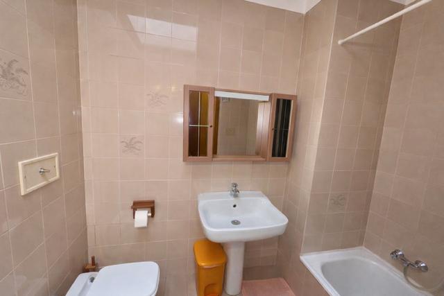 Scopri questa  villa a schiera centrale, situata nel centro di Piacenza d'Adige. Con i suoi 157 m...