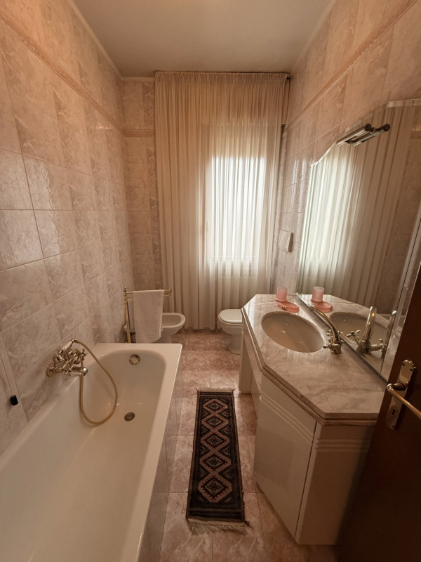 PADOVA - ARCELLA loc. SAN CARLO rif. EA235: In zona ben servita, Casa su misura ha il piacere di ...