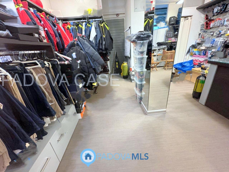 Immobile in esclusiva al Gruppo Padova MLS

Scopri un'opportunità unica nel cuore di Mandria, uno...