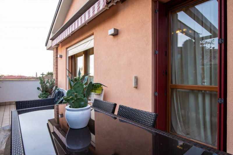 VIGONZA CENTRO NEL RESIDENCE "LA VILLETTE" vi proponiamo prestigioso ATTICO di 160 mq calpestabil...