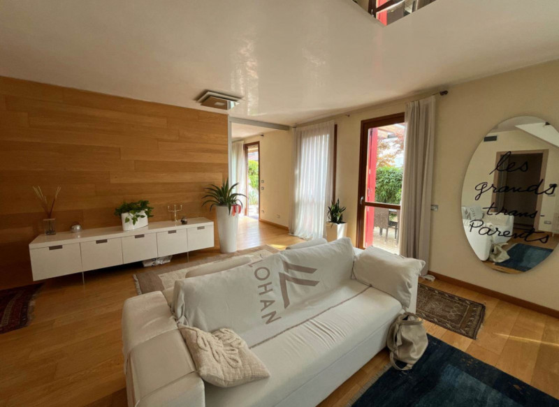 VIGONZA CENTRO NEL RESIDENCE "LA VILLETTE" vi proponiamo prestigioso ATTICO di 160 mq calpestabil...