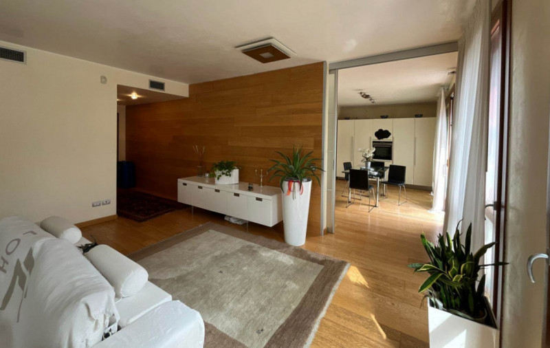 VIGONZA CENTRO NEL RESIDENCE "LA VILLETTE" vi proponiamo prestigioso ATTICO di 160 mq calpestabil...