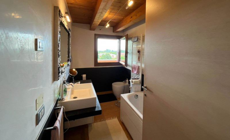 VIGONZA CENTRO NEL RESIDENCE "LA VILLETTE" vi proponiamo prestigioso ATTICO di 160 mq calpestabil...