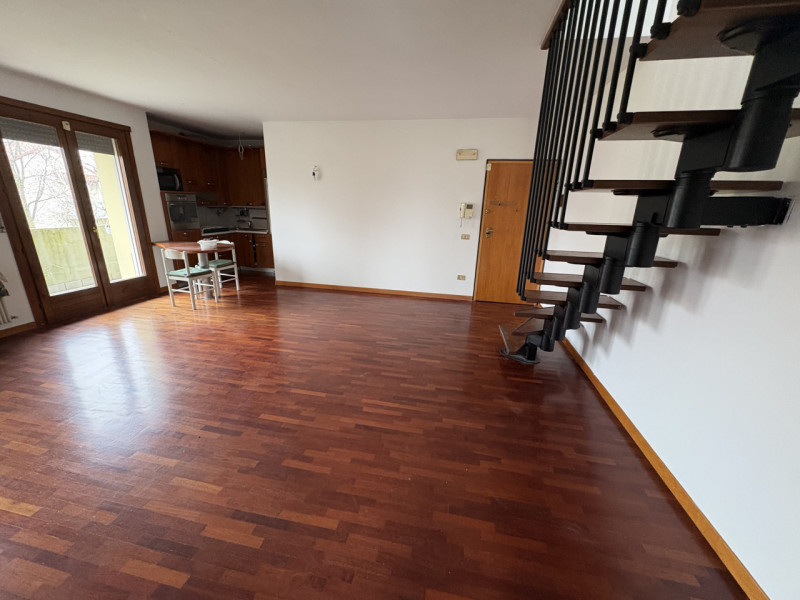 INFO E/O APPUNTAMENTO SOLO TRAMITE MAIL SULL' OFFERTA DI LOCAZIONE SOLO SE ANCORA DISPONIBILE. tg...