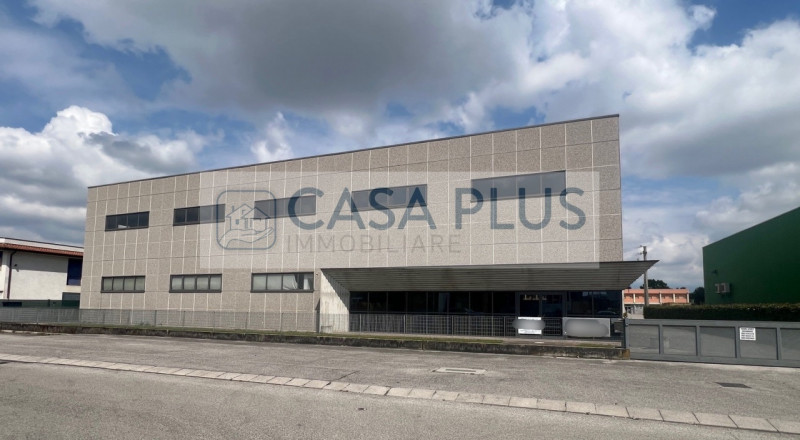 NOSTRA ESCLUSIVA - 
Capannone Artigianale-Commerciale di 2.700 mq – Ottima Viabilità e Funzionali...