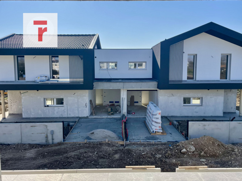 Albignasego nuova porzione di bifamiliare con giardino di 360 mq disposto su tre livelli: un vero...