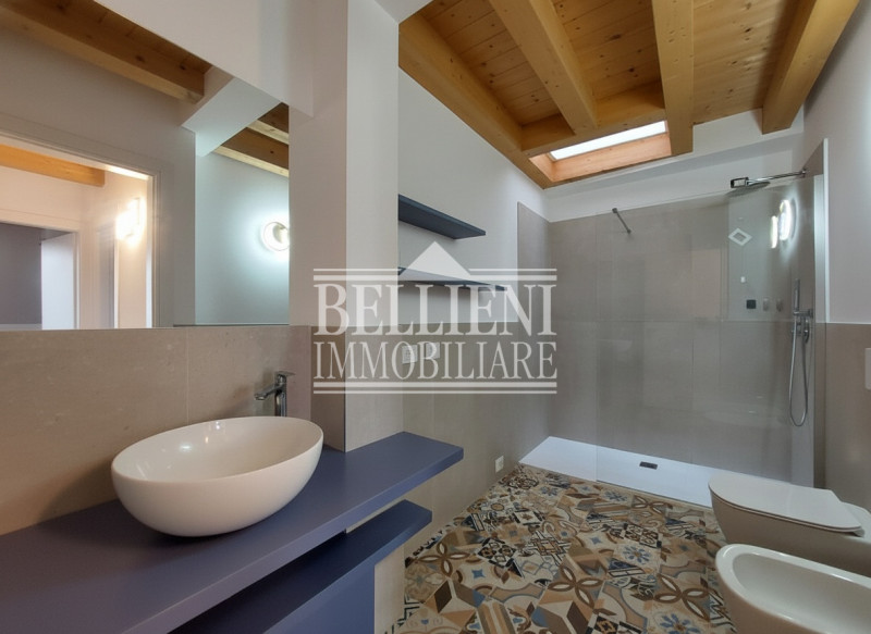 ARACELI: in posizione a pochi passi dal centro storico, proponiamo in locazione un moderno immobi...