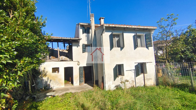 Nervesa della Battaglia (TV)

Proponiamo in vendita un’interessante casa da ristrutturare situata...