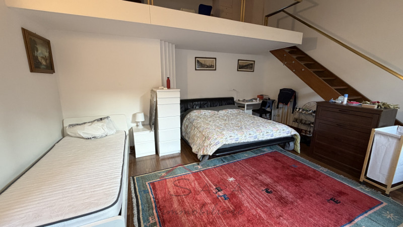 Sara Immobiliare è lieta di presentare un luminoso appartamento trilocale in affitto, situato nel...