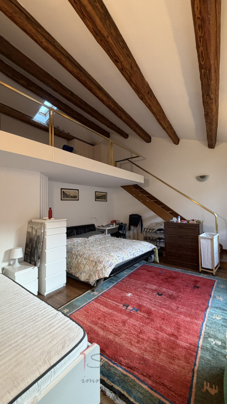 Sara Immobiliare è lieta di presentare un luminoso appartamento trilocale in affitto, situato nel...